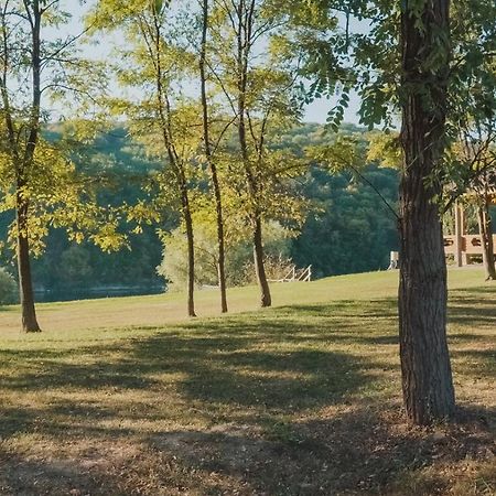Отель Яхт Клуба Маяк Днестровка Экстерьер фото